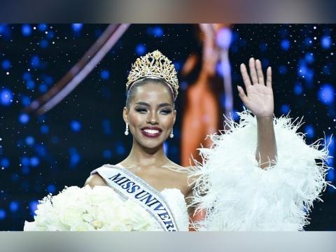 Chelsea Manalo Wikipedia, Parents, Miss Universe Philippiness, Height ...